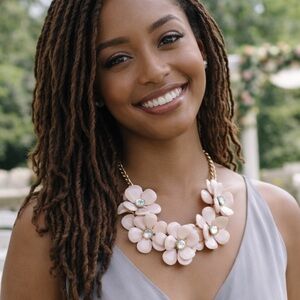 GV9 Blush Floral Statement Necklace